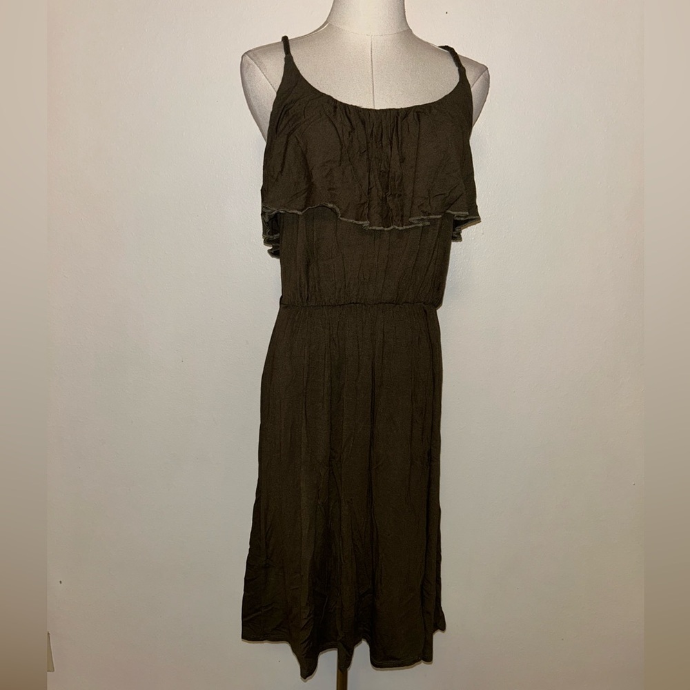 🍂Chelsea & Theodore Ruffle Dress🍂 - Picture 2 of 8